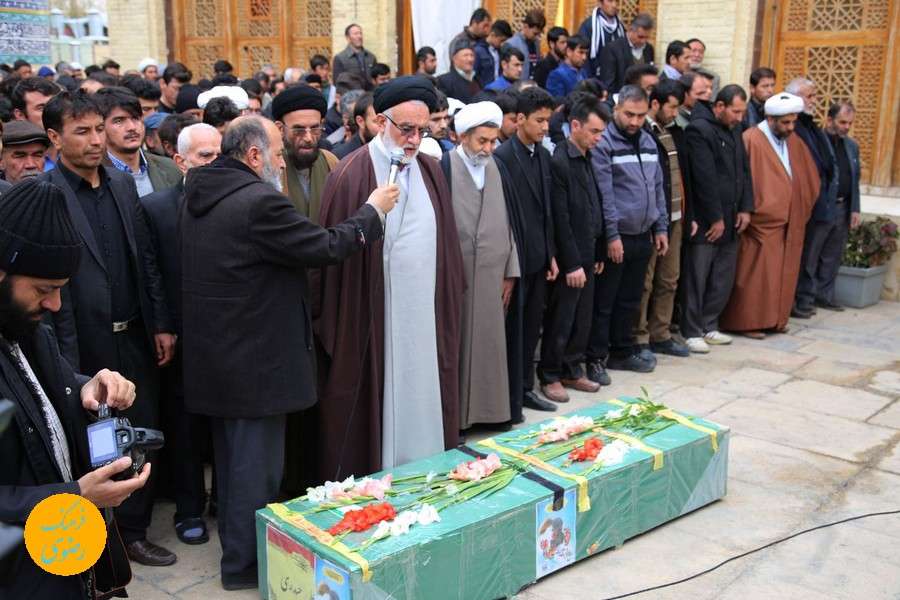 تشییع و خاکسپاری پیکر شهید مدافع حرم «علی حیدری» در شیراز