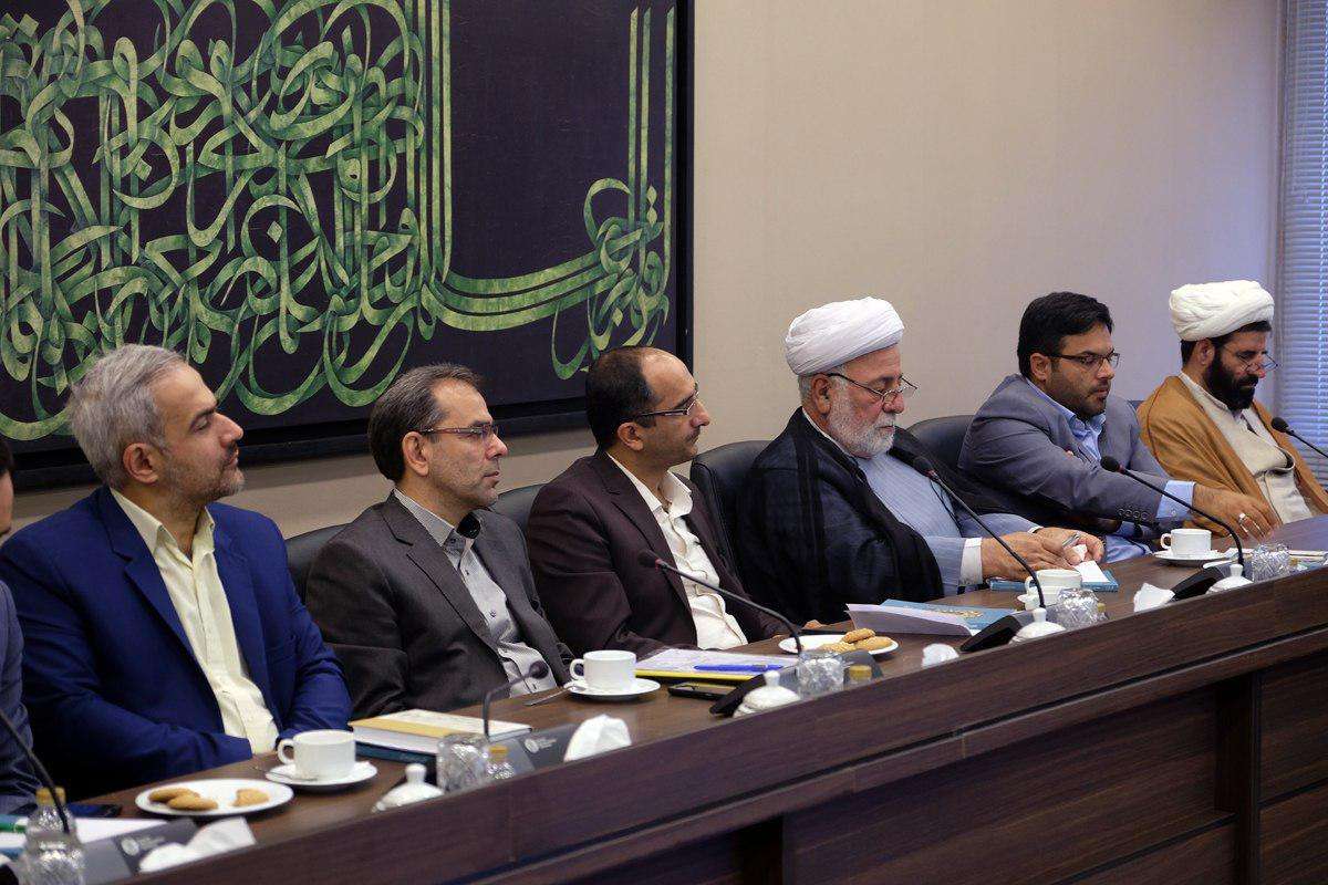 نشست اعضای شورای هماهنگی دهه کرامت با وزیر فرهنگ و ارشاد اسلامی