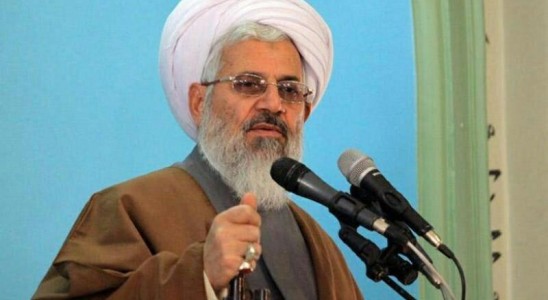 ملت ایران با هوشیاری کامل از نظام اسلامی دفاع می‌کند