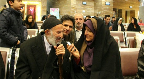 مسن ترین  بازنشسته تامین اجتماعی کشور به زیارت امام رضا (ع)نائل شد