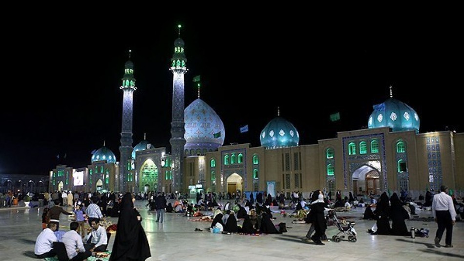 مراسم لیلةالرغائب در مسجد جمکران برگزار می‌شود