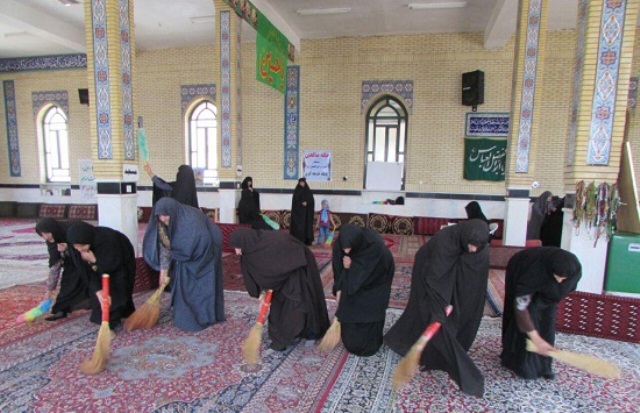 غبارروبی مساجد و آمادگی مکان های مذهبی استان سمنان برای استقبال از مهمانان خدا