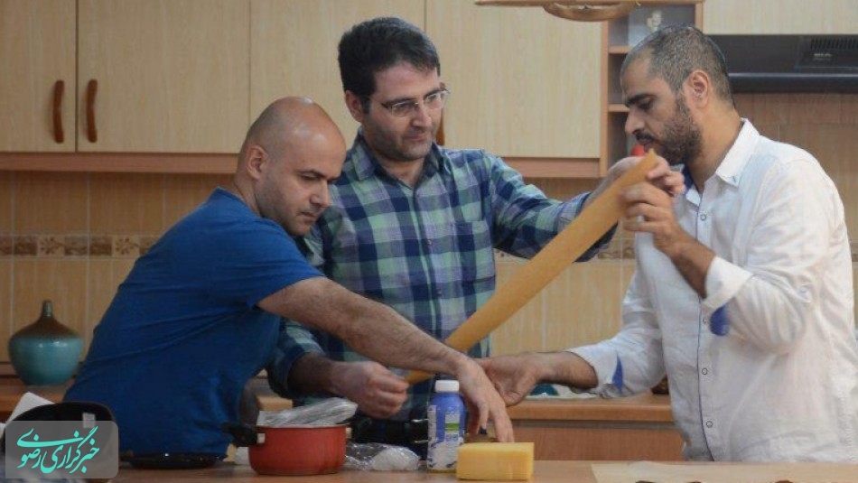 کارگاه تخصصی روشهای آهار و مهره کاغذ دست ساز با حضور استاد عبدالله هلال از شیعیان بحرین