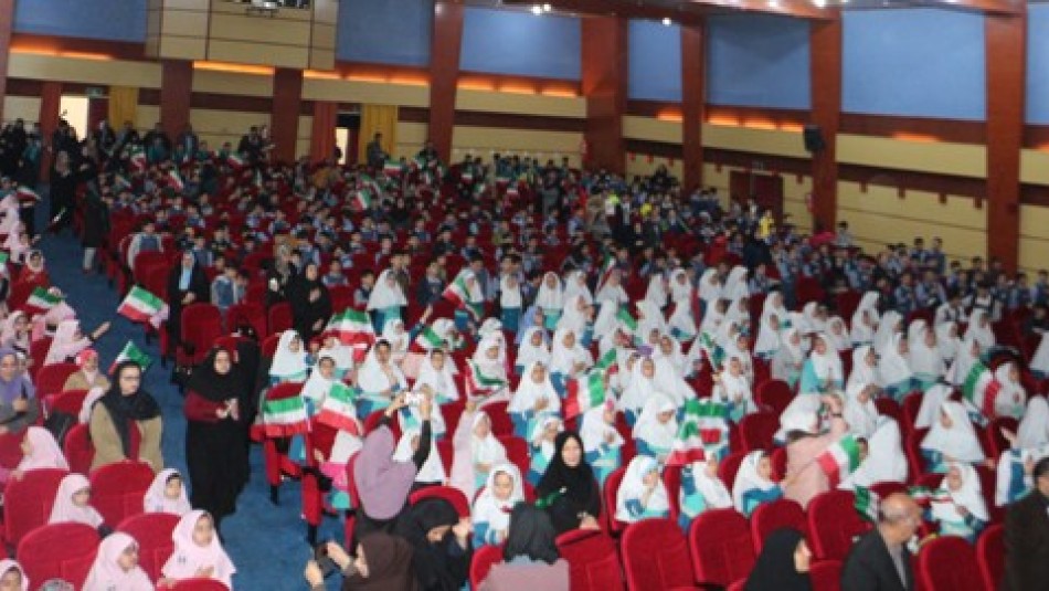 استقبال قریب پنج هزار نفر از فیلم های سیمرغ و پروانه های جشنواره فجر در سمنان