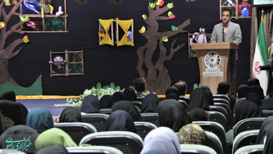 آغاز رقابت های منطقه ای نخستین جشنواره قصه گویی کتابخانه های کشور در شیراز