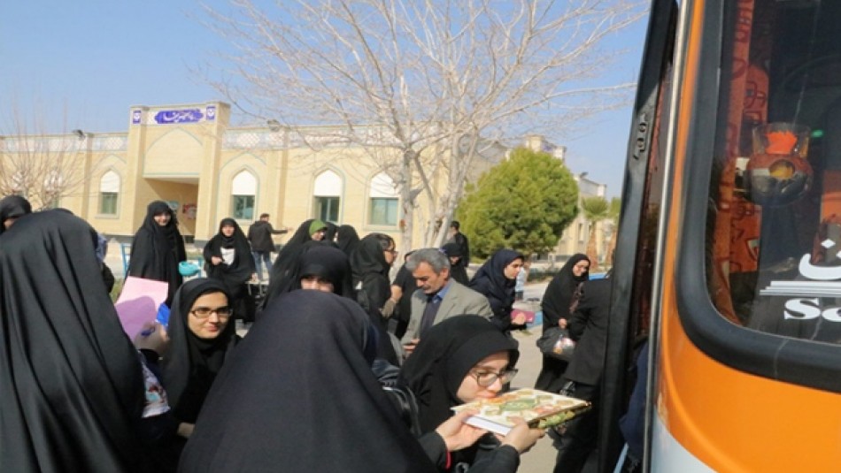 اعزام دانشجویان دختر دانشگاه سمنان به اردوی راهیان نور