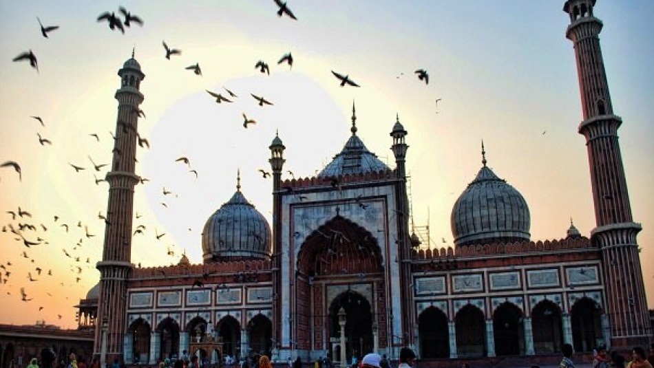 دیوان عالی هند درخواست ورود زنان به مساجد را بررسی می‌کند