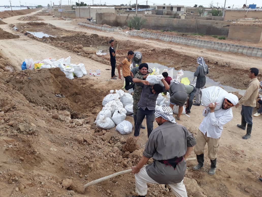 فعالیت مبلغین روحانی کهگیلویه و بویراحمدی در مناطق سیل زده خوزستان