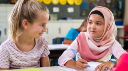 ممنوعیت حجاب برای دختران اتریشی زیر ۱۴ سال