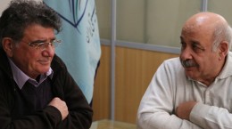 حضور داود گنجه‌ای در بیمارستان برای اطلاع از وضعیت محمدرضا شجریان