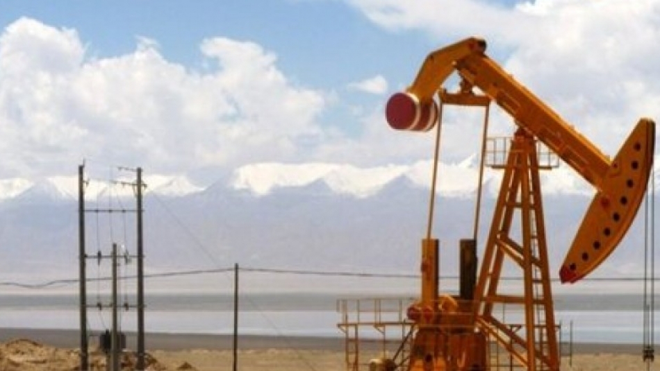 قیمت جهانی نفت در سراشیب سقوط