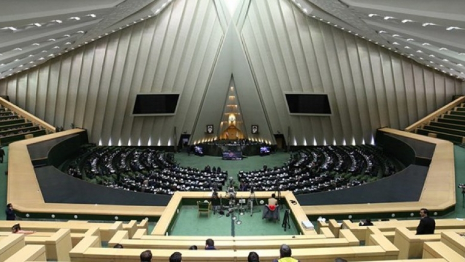 ظریف یکشنبه به مجلس گزارش می‌دهد/ سه‌شنبه فقط کمیسیون‌ها تشکیل می‌شود