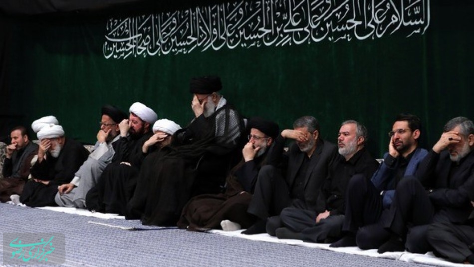 مراسم عزاداری شب تاسوعای حسینی(ع) با حضور رهبر انقلاب برگزار شد