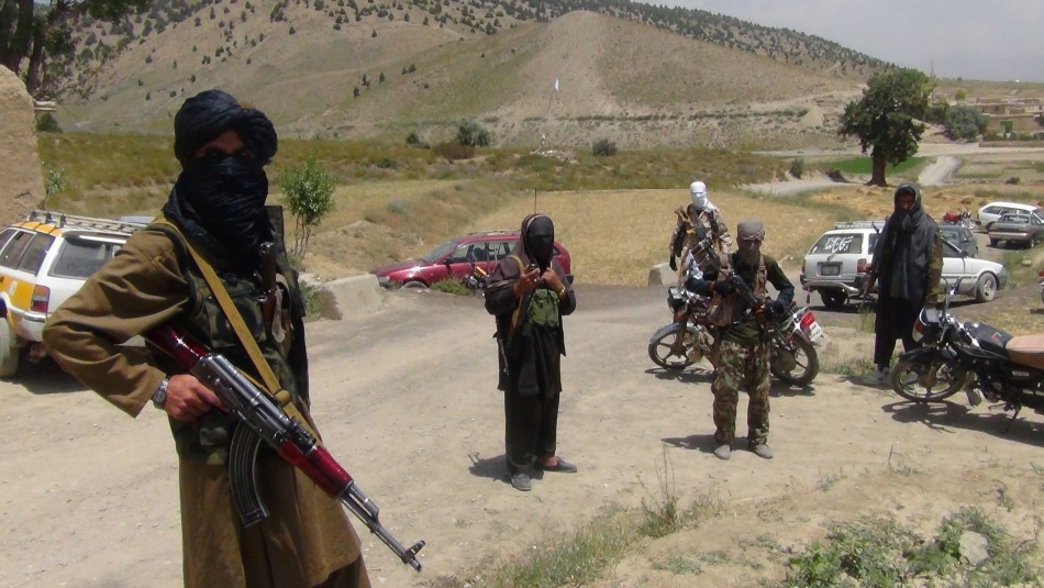 حمله مسلحانه شبه‌نظامیان طالبان به کاروان نیروهای امنیتی افغانستان