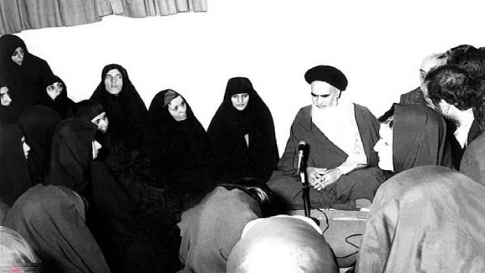 توجه ویژه امام خمینی(ره) به نقش و جایگاه زنان در خانواده و جامعه
