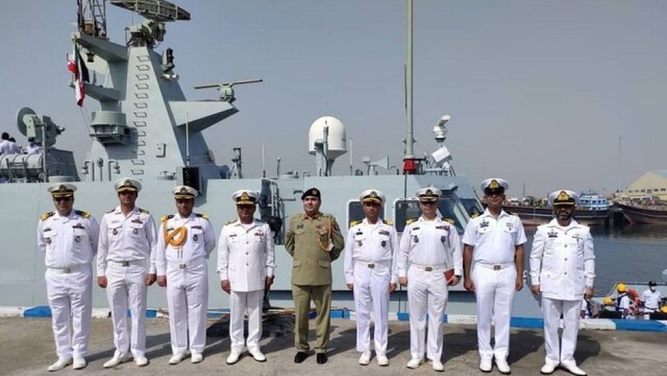 ناوگروه نیروی دریایی پاکستان در بندرعباس پهلو گرفت