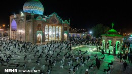 میزبانی چهل امامزاده استان تهران از شب‌زنده‌داران رمضان و توزیع نان صلواتی