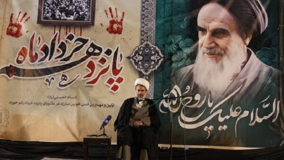حکومت مبتنی بر توحید ومردم سالاری دینی دو ویژگی انقلاب اسلامی است