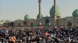 توجه به ظهور امام و مصلح جهانی در جوامع اسلامی باید فعال باشد