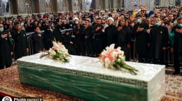 مراسم وداع با پیکر شهید دوست محمدی در حرم رضوی