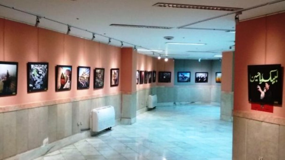 نمایشگاه عکس های منتخب سوگواره «مهر محرم» در مشهد گشایش یافت