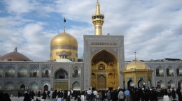 وجود امام هشتم در ایران برکت و خیر بیکران برای کشور است