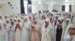 برگزاری جشن تکلیف 470 دانش آموز دختر در مدرسه علمیه خواهران میناب