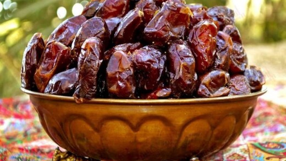چرا خوردن خرما در ماه رمضان مفید است؟