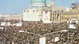 حرم امام رضا(ع)، کانون الهام‌بخش مبارزه مردم در تاریخ انقلاب اسلامی